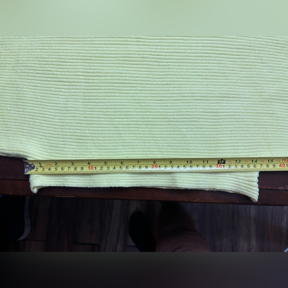 Pink rose, butter  yellow, small, trapped, oversized rib, wide sleeve sweater - Picture 4 of 7